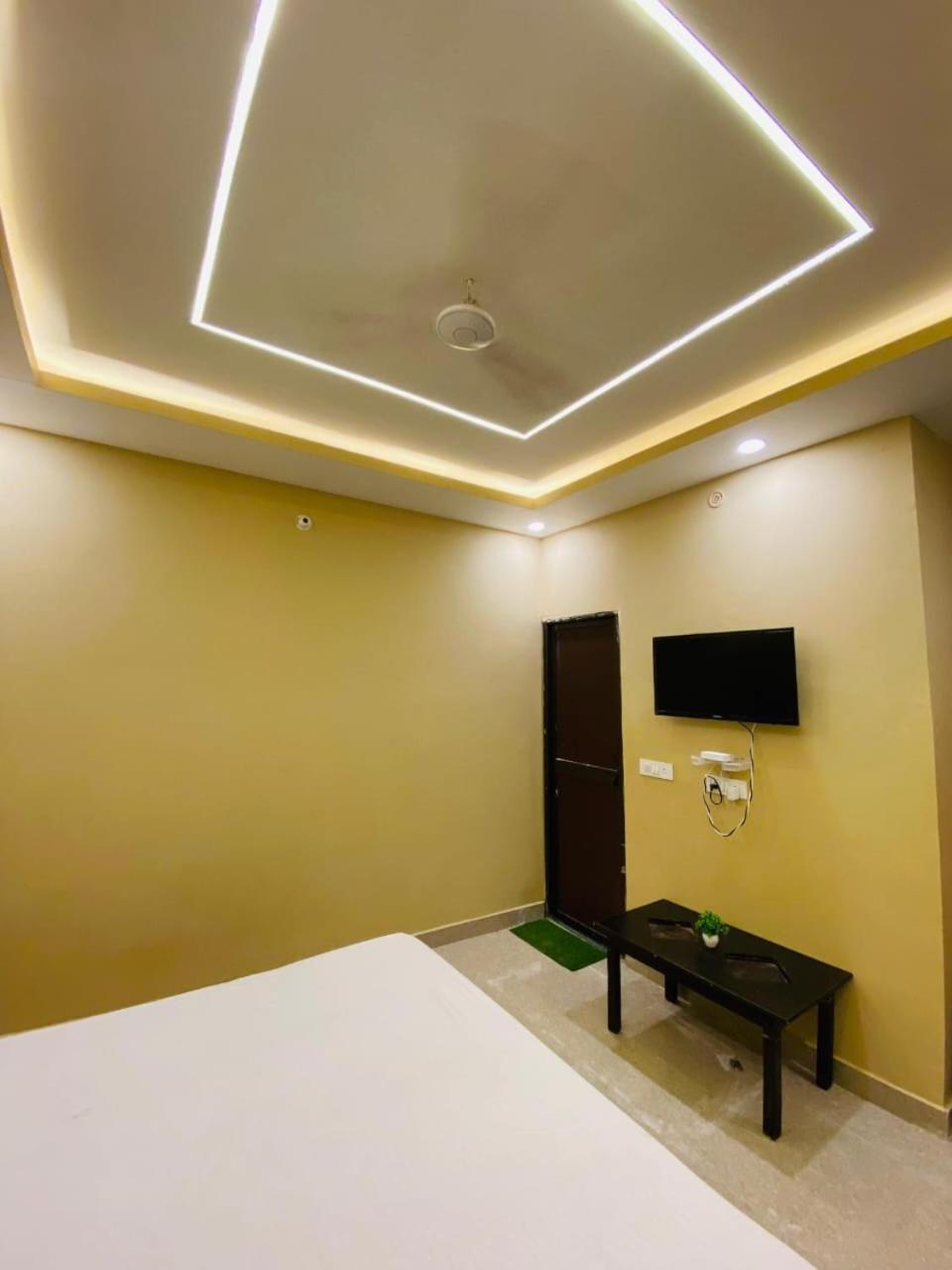 Hotel Shree Janki Palace Ayodhya Esterno foto